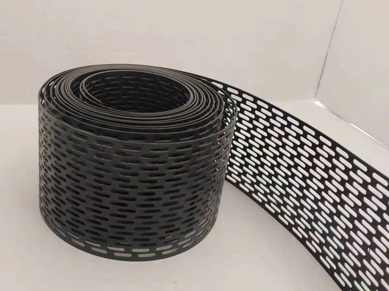 Roof ventilation strip